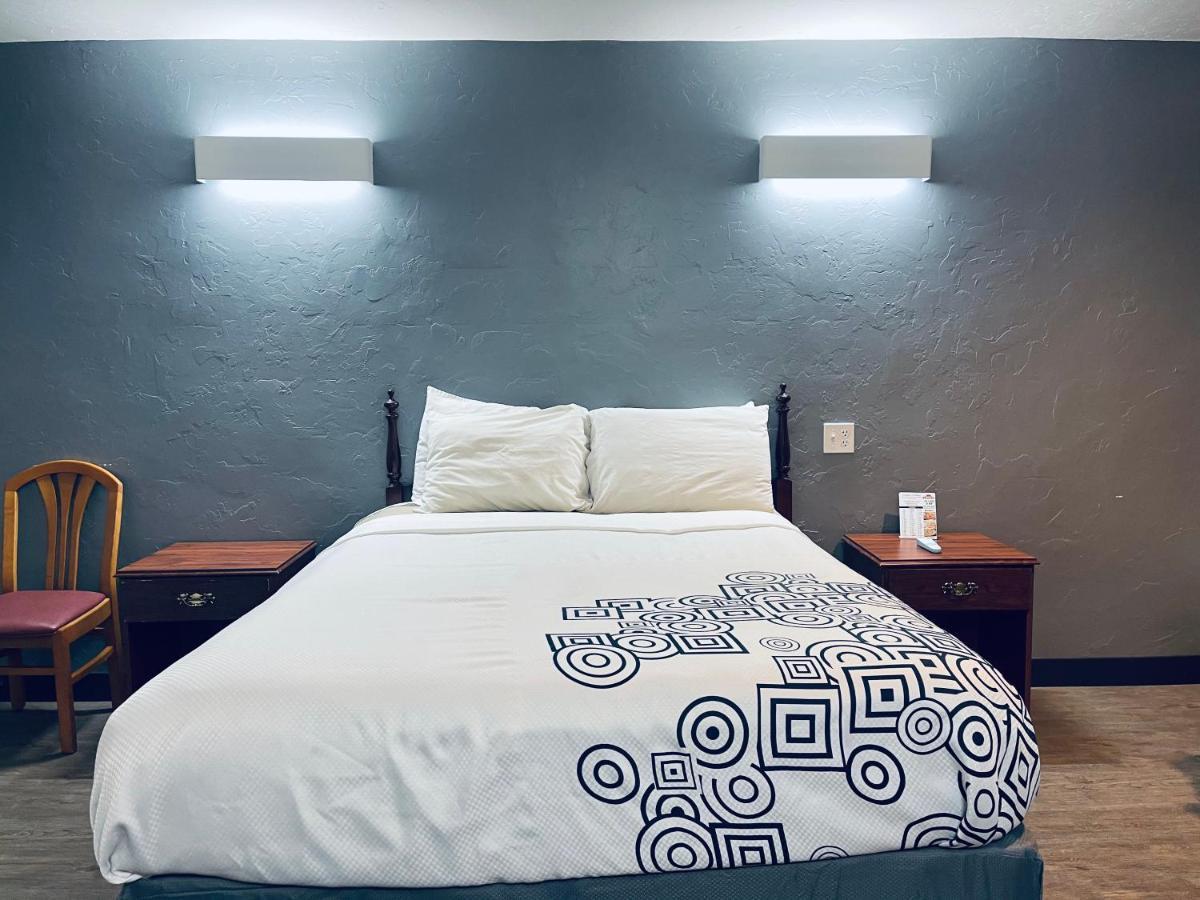 Century 21 Motel Лас Крусес Екстериор снимка