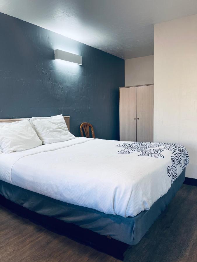Century 21 Motel Лас Крусес Екстериор снимка